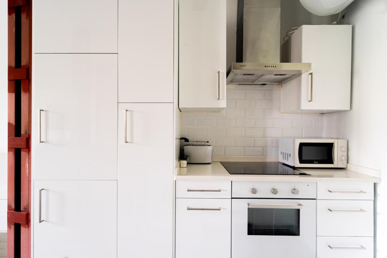 Apartamento En Tirso De Molina Apartment Madrid Bagian luar foto
